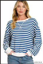 Load image into Gallery viewer, Blue Striped pullover
