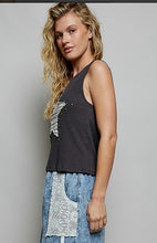 Load image into Gallery viewer, Round-neck sleeveless slim-fit ribbed top
